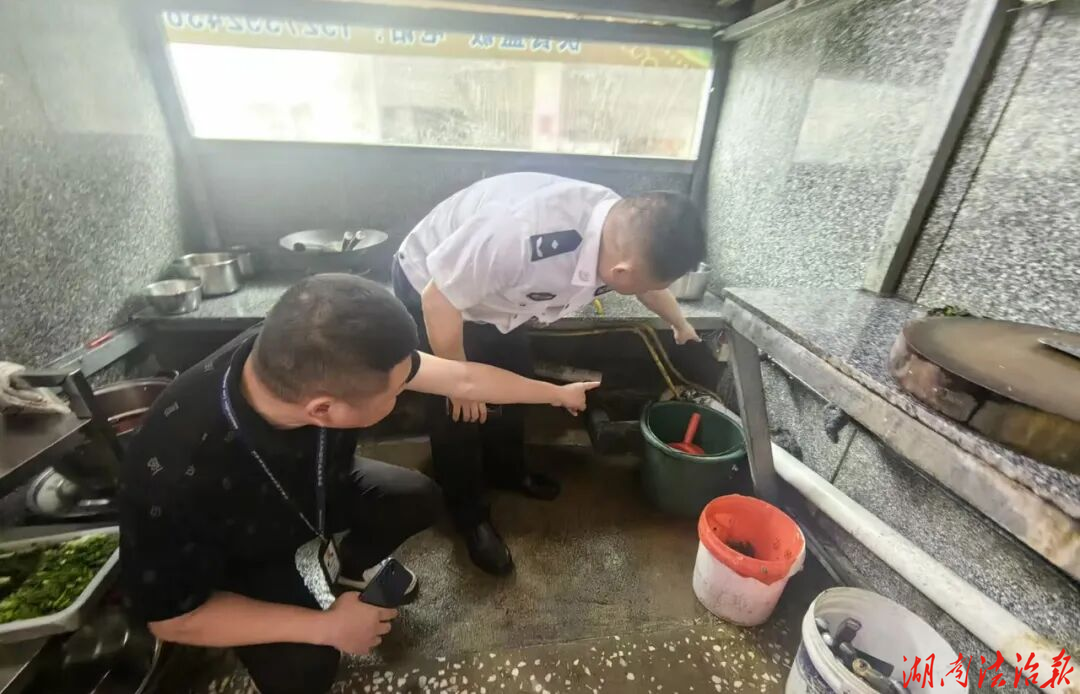 绷紧安全之弦，压实安全之责——黎军深入罗洪督导安全生产工作