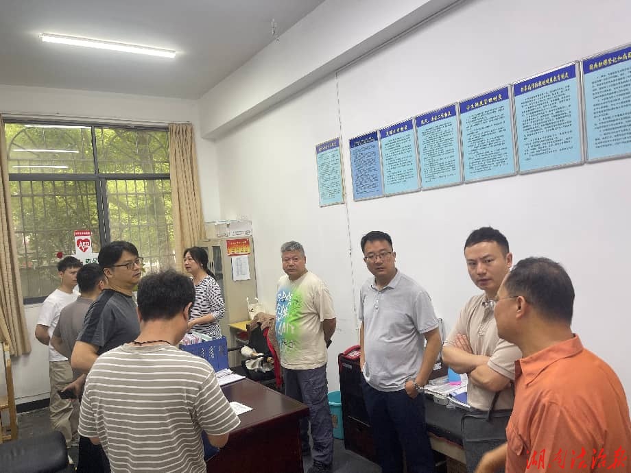 精准监督护高考 卫生护航逐梦路  ——株洲市荷塘区疾控中心（区卫监执法局）开展高考考点专项卫生监督巡查工作