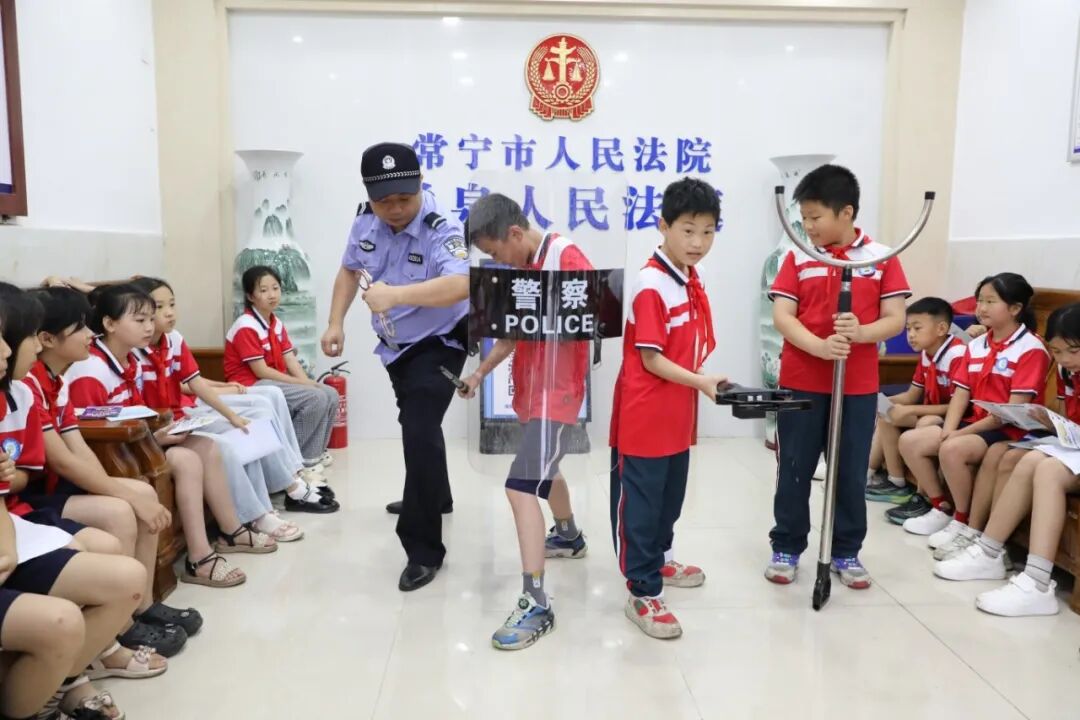 常宁法院迎来“小客人”，沉浸式体验“法官”日常