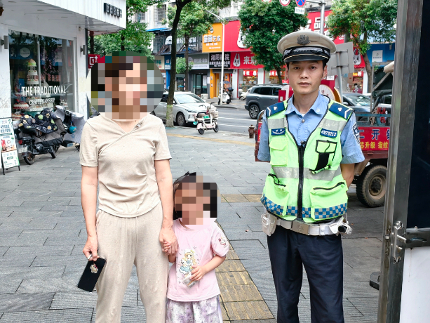 藏在执勤路上的温柔，不止一面
