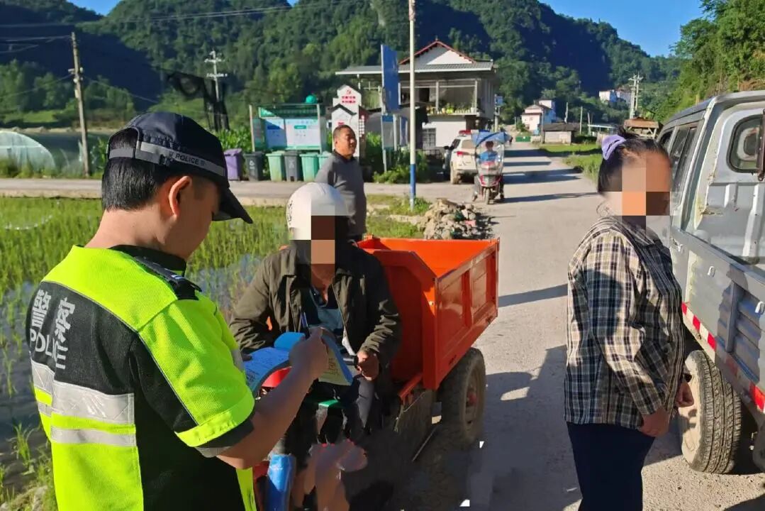 筑牢农村道路安全 守护群众平安出行