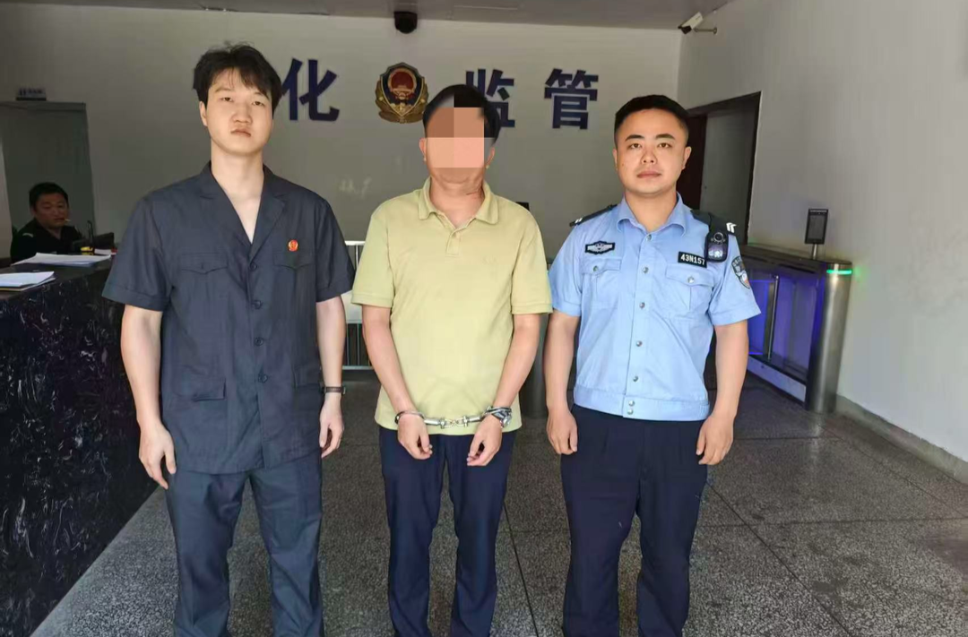 鹤城法院“湘执利剑”集中拘留行动显威：三起涉民生小标案件48小时内全额执结，4.5万元、2.22万元欠款当场清偿