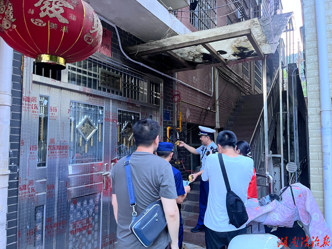 夜查清隐患 共治保平安—双牌消防联合多部门开展电动车消防安全专项夜查