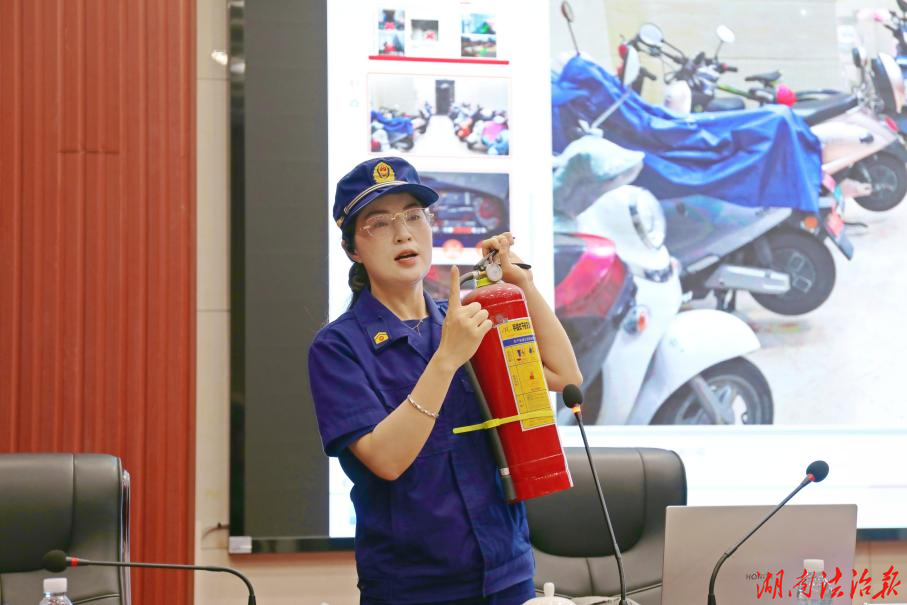 严守安全防线丨凤凰法院：开展消防安全、应急急救培训
