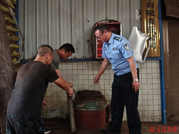 【强治理 护民安】龙山县公安局石羔派出所联合街道开展“九小场所”消防安全专项检查