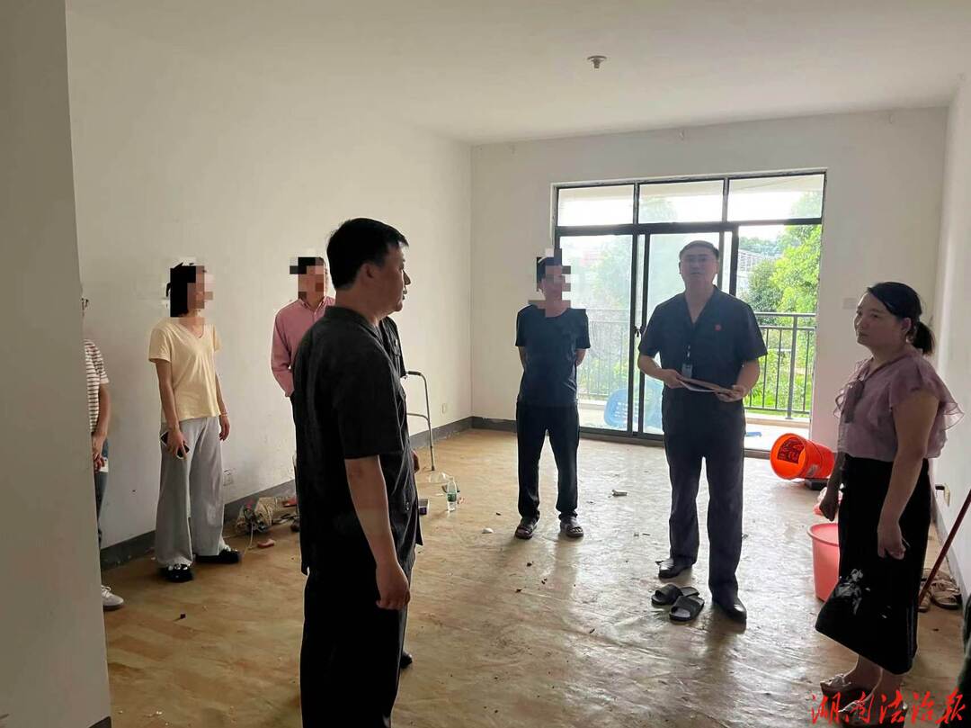 府院联动聚力执行|蓝山法院依法腾退违规交易易地搬迁安置房