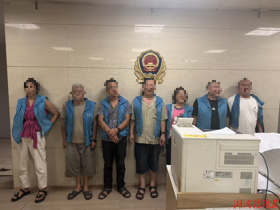 露头就打！邵东公安快速查处一起聚众赌博案，8人被拘留