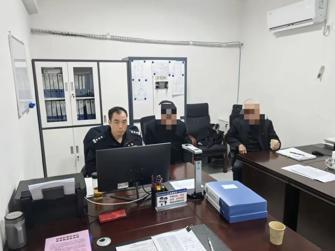 火速寻失物，锦旗表谢意