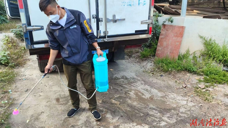 坚守风雨一线，守护生物安全 ——病死畜禽收集员彭小兵的一夜坚守