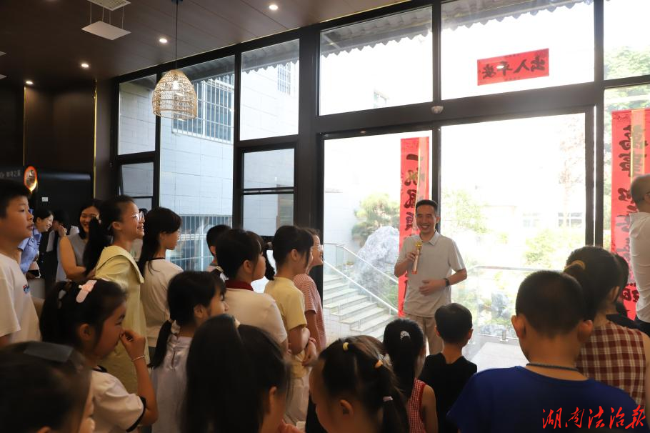萌熊入怀，法苑纳凉——石鼓法院2026年暑假托管班暖心开班