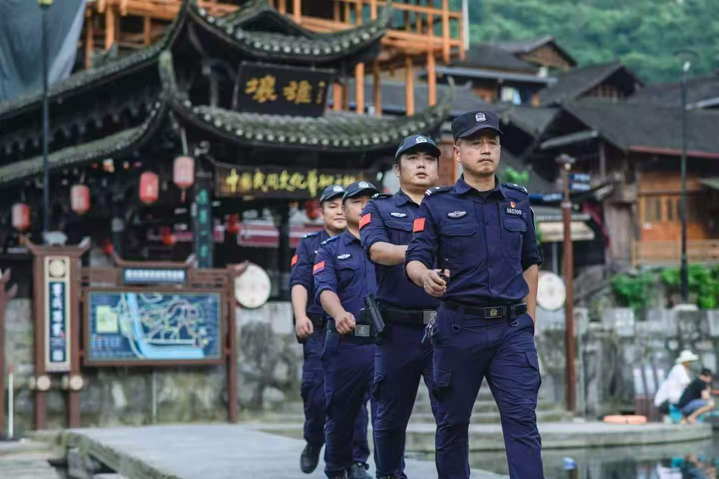深耕“民警包村”责任田 绘就茶乡平安新画卷