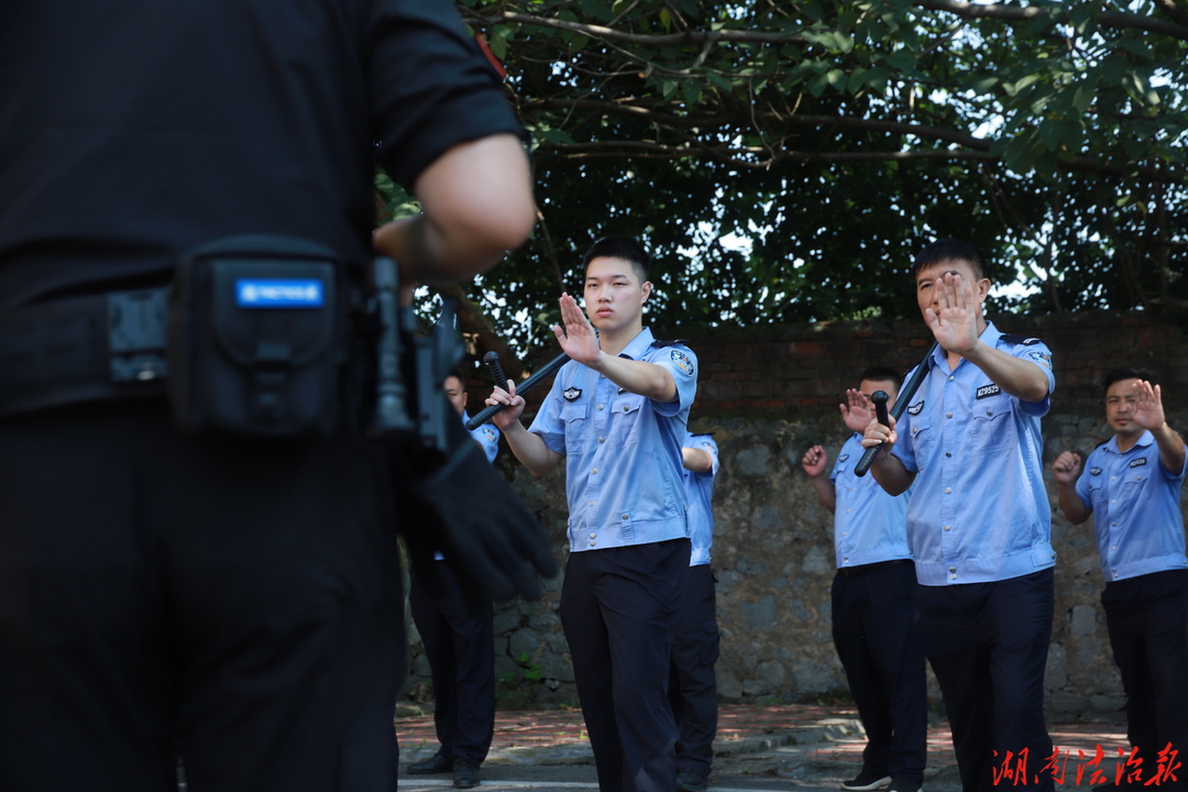 【实战大练兵①】零陵公安“送教下乡”砺精兵 “红蓝对抗”淬警