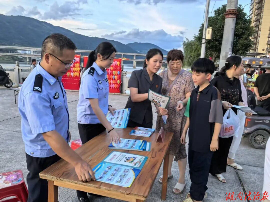 安化法院平口法庭：暮色送法 法治清风漫库区