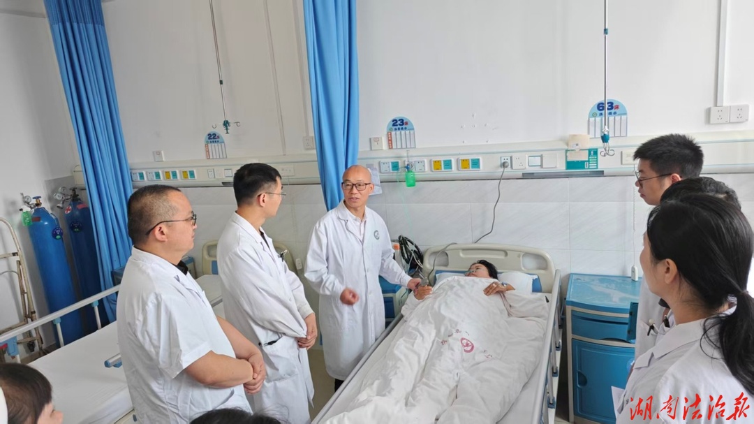 传承中医精髓 赋能临床诊疗 --宁远县医共体总医院中医医院院区开展名中医带教查房活动