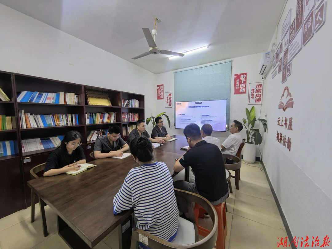 枫桥法庭建设丨“法治夜校”播法种“夜间法庭”化干戈