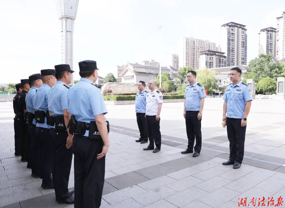 李放深入基层慰问“夏打行动”一线民辅警