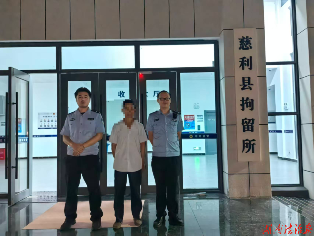 无证、无牌、违法载人！慈利公安连查两起交通违法