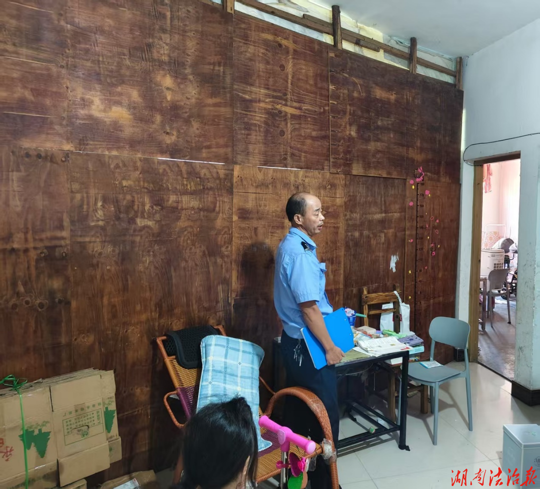 泸溪公安:精准摸排上宅下店 整改私装隔断出租