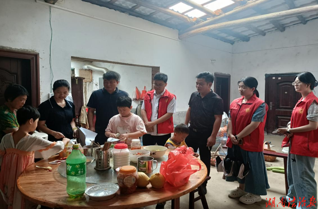 双峰县梓门桥镇：入户宣传防溺水 同心护苗助成长