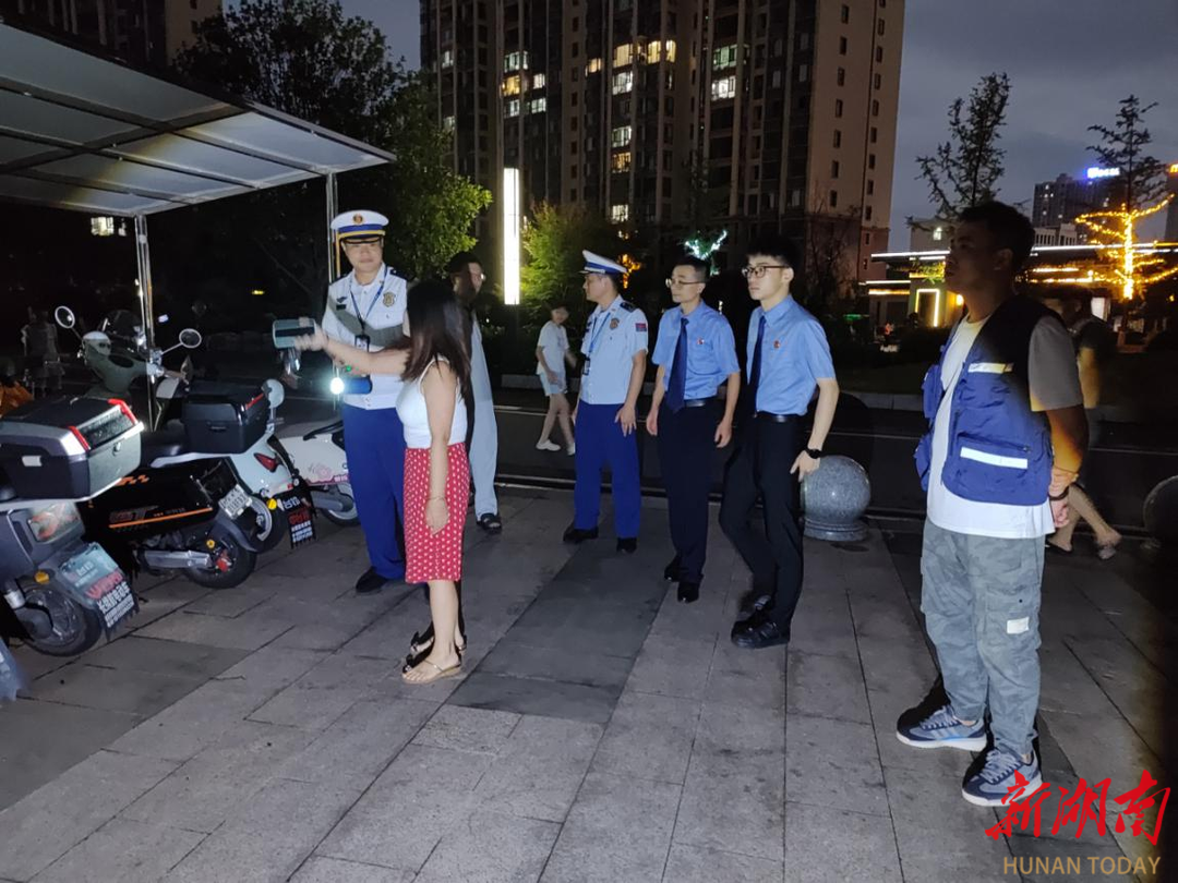 攸县检察院：检察蓝携手火焰蓝，夜查行动守护万家灯火