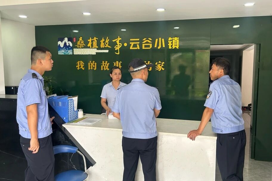 依托“智汇桑植”汇民情，回应群众关切治乱象——桑植公安开展文明养犬专项宣传教育活动