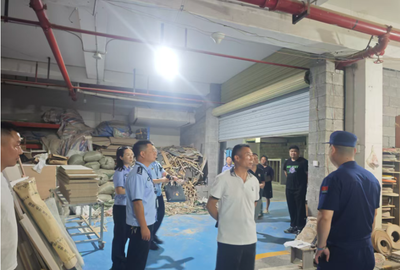 铁腕治患，联合亮剑！老司城派出所依法关停非法建材加工厂