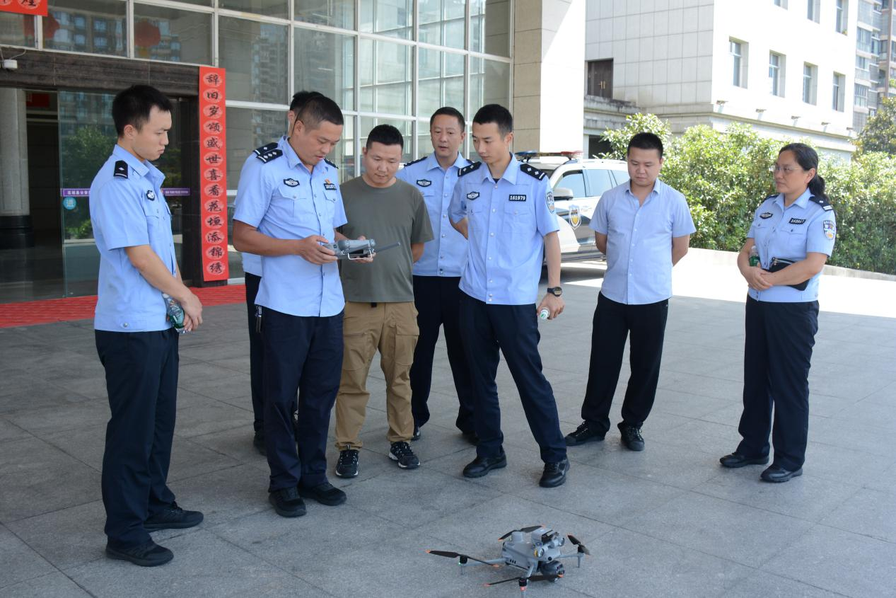 【强治理 护民安 促发展】飞出平安“新高度” 花垣公安警航空地一体助推警务效能提档升级