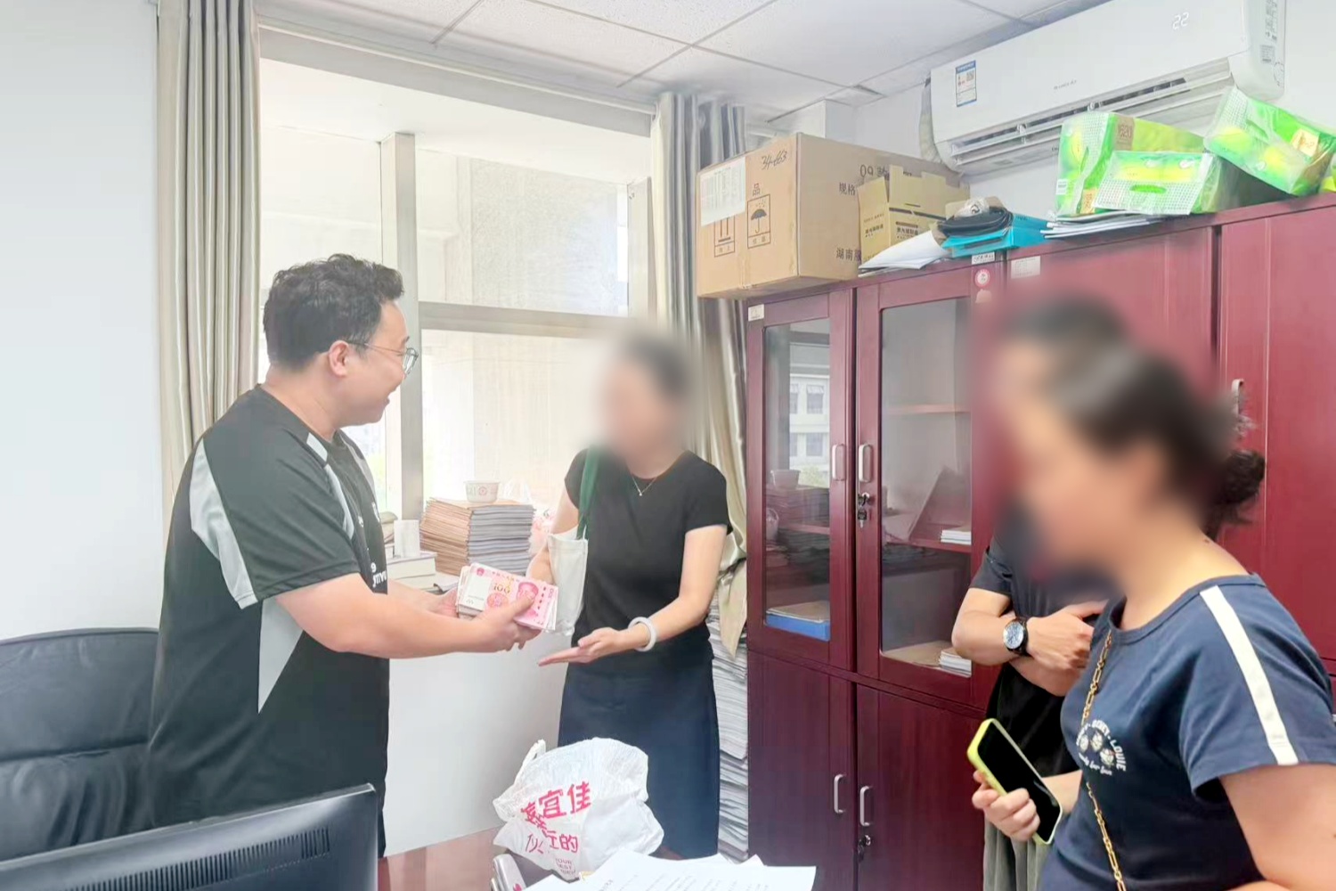 赫山区法院成功执结一起涉金融借款案件