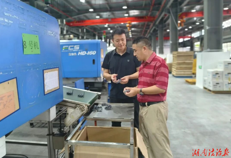 江华：毛昌麒到园区调研项目建设和企业生产情况