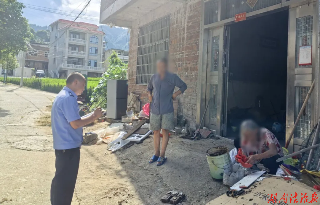 隆回公安用心用情解开群众“心头结”