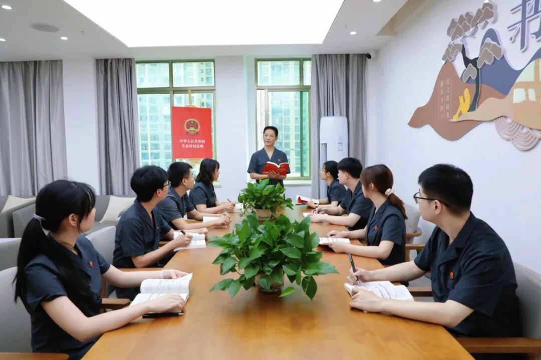 图书室里学，瑶寨村里讲——常宁法院这样为“绿色法典”预热