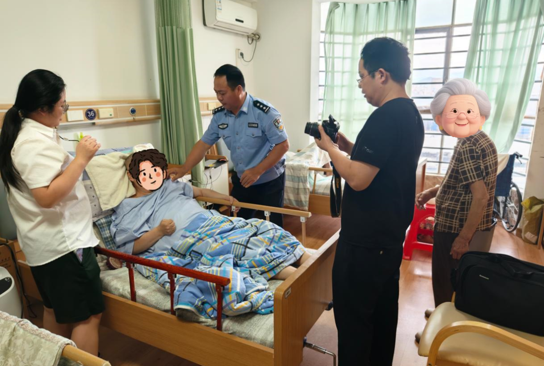 暖心警务零距离！涟源公安六亩塘派出所上门办证，把服务送到群众前