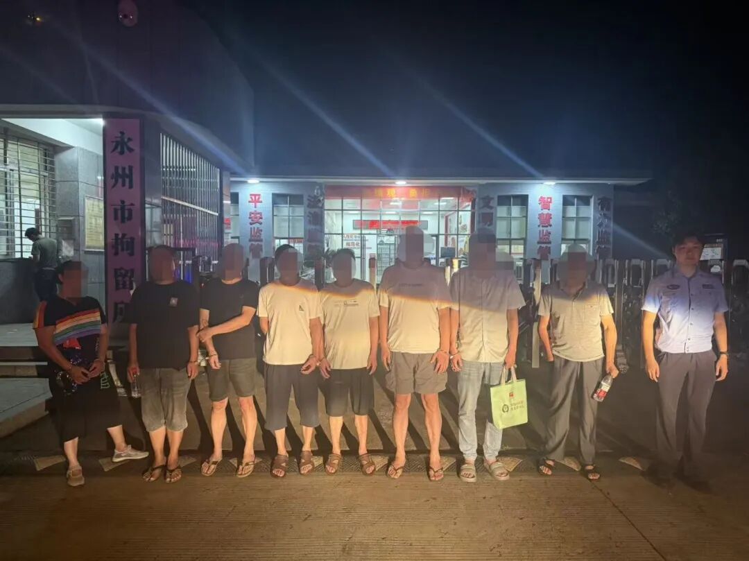 拘8人，徐家井派出所查处一起聚众赌博案！