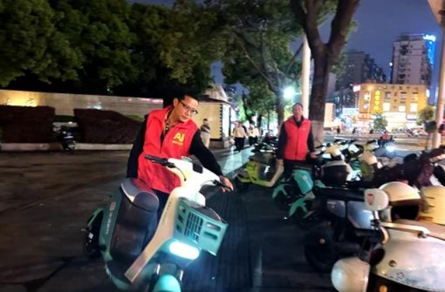 金盆岭街道：织密便民服务网 走好治理“最后一公里”