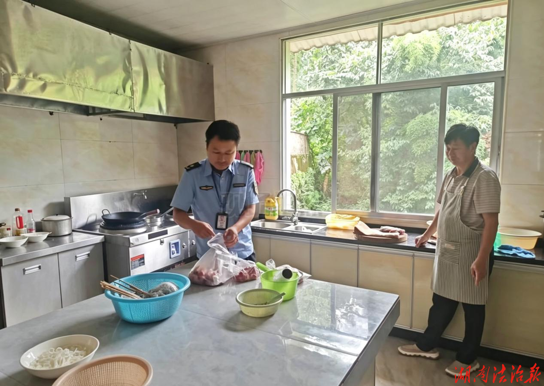 【市监视野】双牌县茶林市场监管所开展肉制品及食品添加剂专项整治 严把餐饮安全关