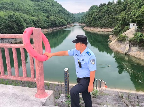 【强治理 护民安 促发展】花垣公安筑牢水域安全防线！全力守护暑末开学季平安
