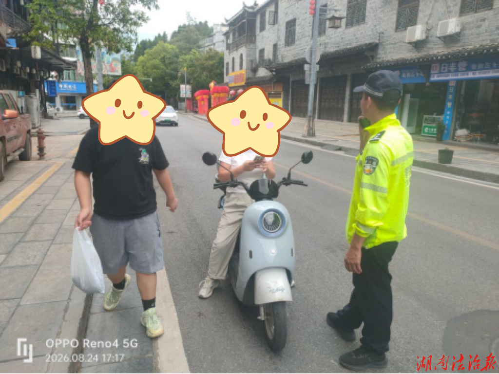 常态化交通劝导 守护群众平安出行路