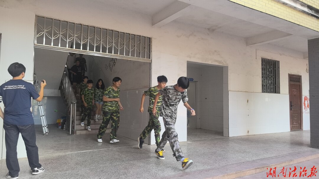 以练筑防！双清消防为军训新生送上消防安全必修课