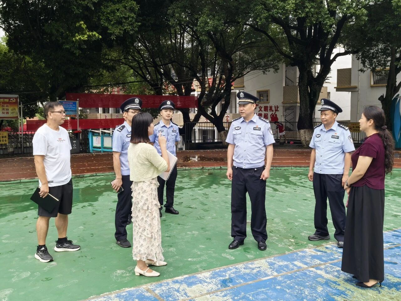江永：护航平安开学季！唐亚联实地督导校园及周边安全管理工作