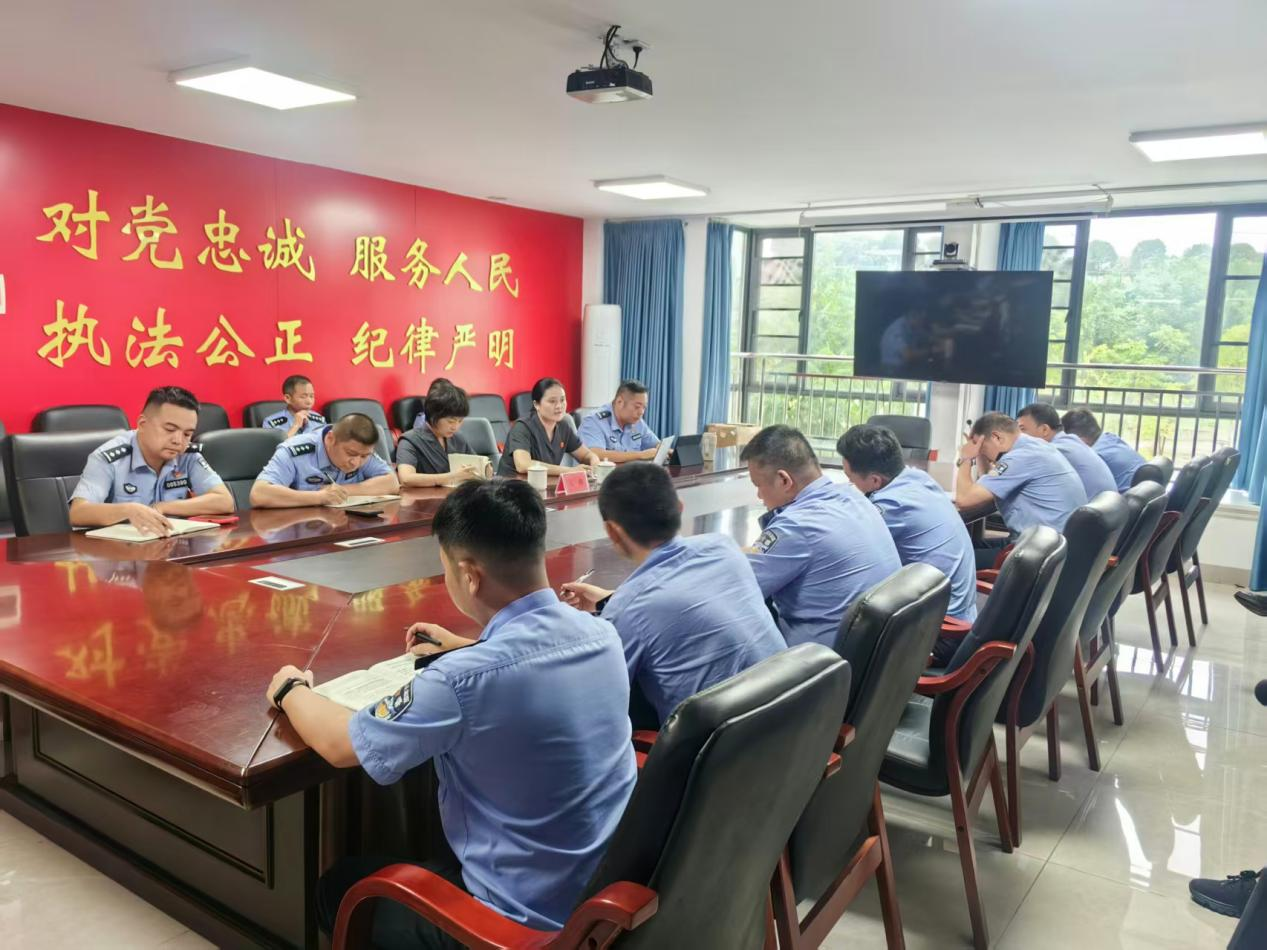 以审判标准为尺，精准赋能一线执法——平江法院走进高速交警大队