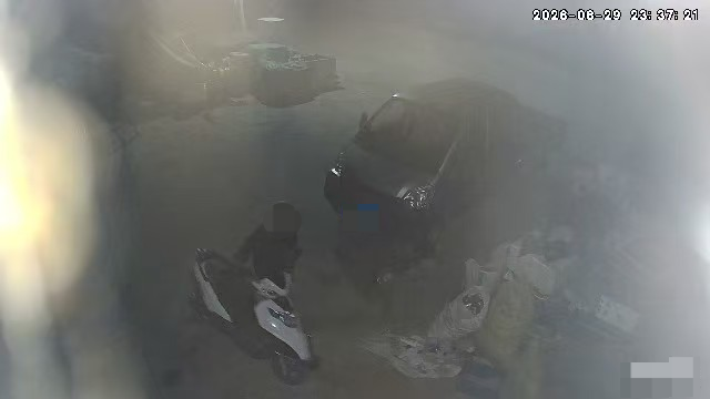 一夜之间，“卖家”变 “盗贼”