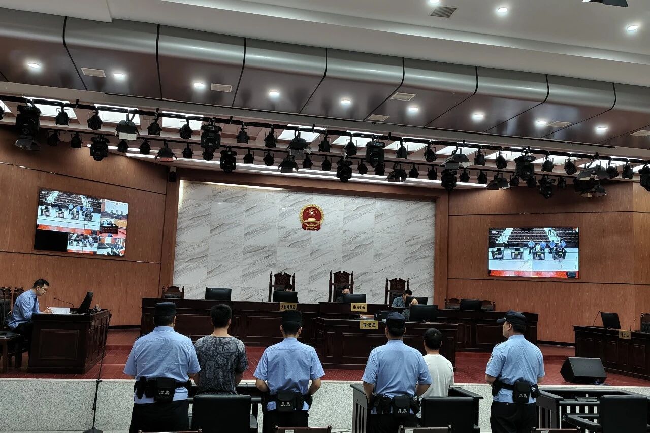 两父子非法电鱼双双获刑
