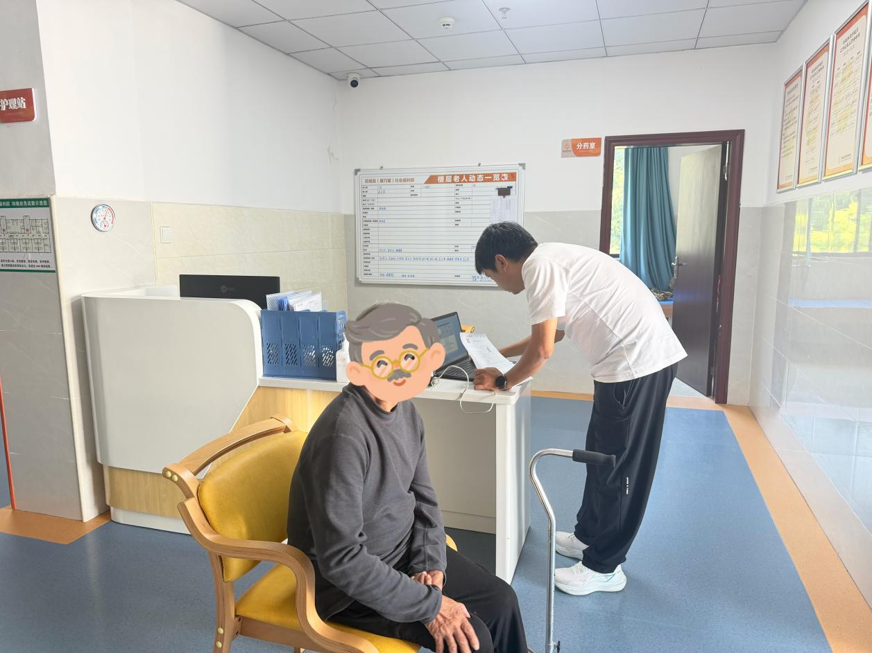 【强治理 护民安 促发展】暖心上门办证 服务零距离！花垣公安贴心守护特殊群体