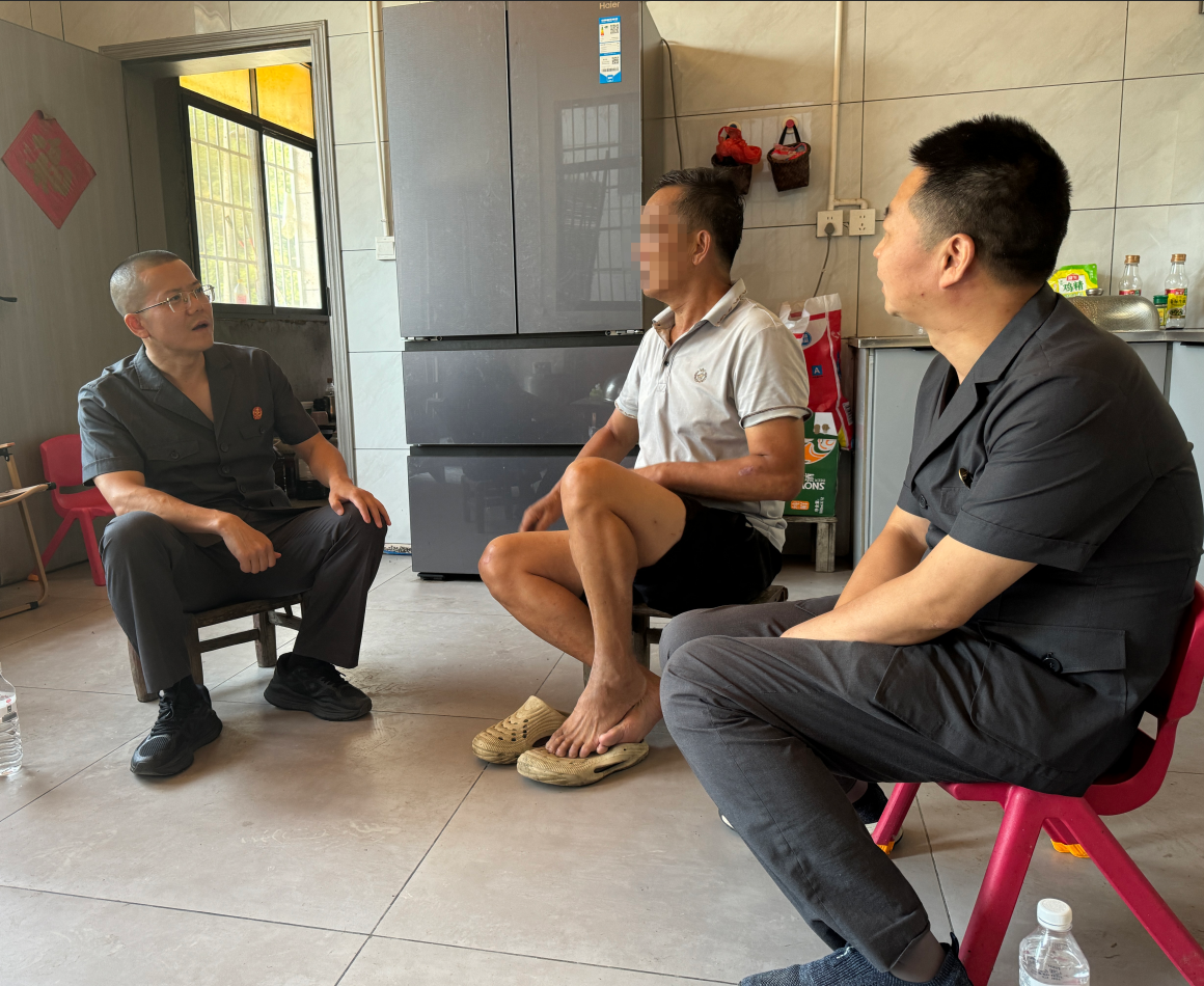 三赴家门释法理  司法温度解民忧