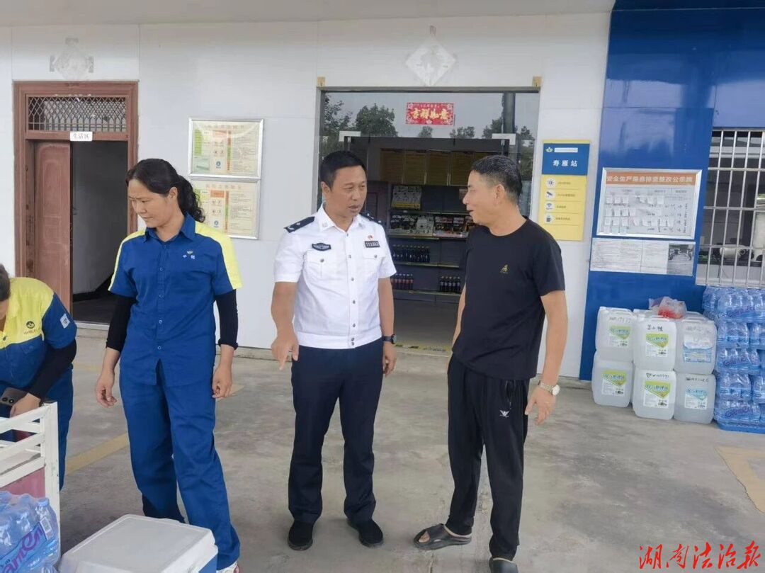 道县：钟向华督导检查“一会两节”期间安全稳定工作