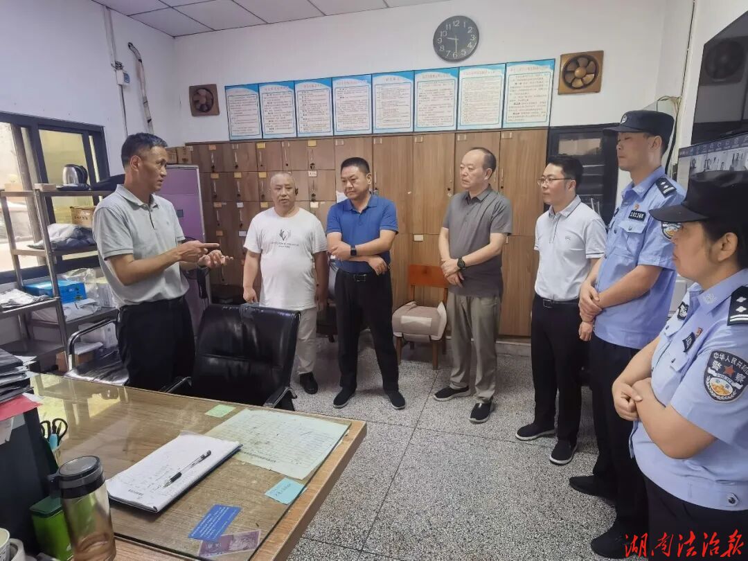 张永强采取“四不两直”方式检查市直相关部门机关内保和督导校园安全工作