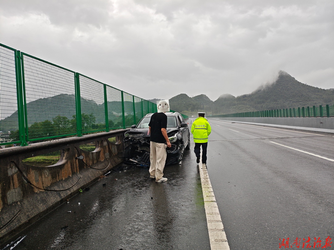 花垣公安：深化景区警务 护航文旅平安