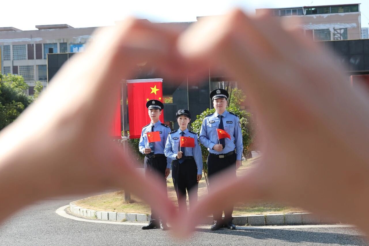 【节日我在岗】欢度十一，坚守如一！