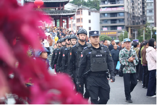 多警联动守护文旅盛宴，绘就侗乡平安底色