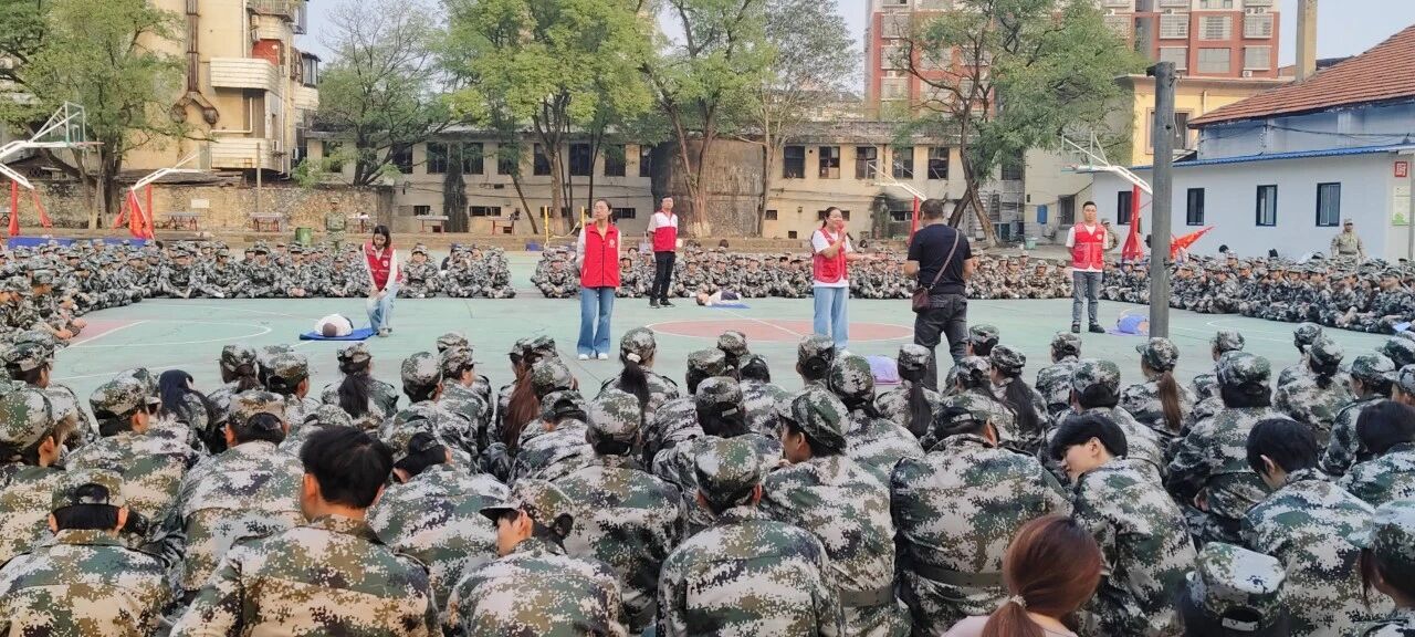 永州市第四人民医院走进永州职业技术学院农学院开展急救培训